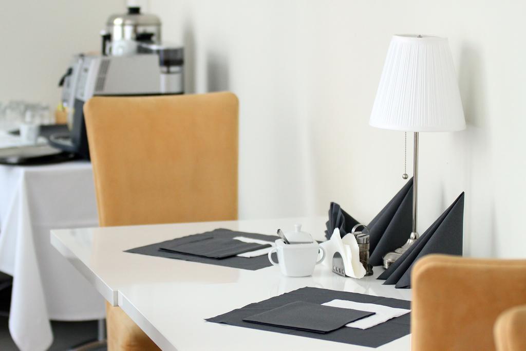 Hotel Przy Baszcie Legnica Ngoại thất bức ảnh