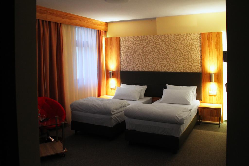 Hotel Przy Baszcie Legnica Phòng bức ảnh